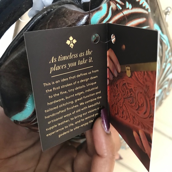 Patricia Nash Tooled Turquoise Wristlet - Picture 4 of 9